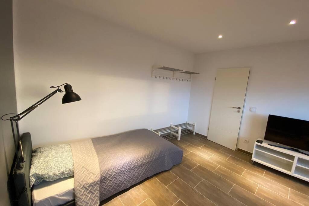 Duisburg Von Oben 3,5 Zimmer 8.Og Frisch Saniert Екстер'єр фото